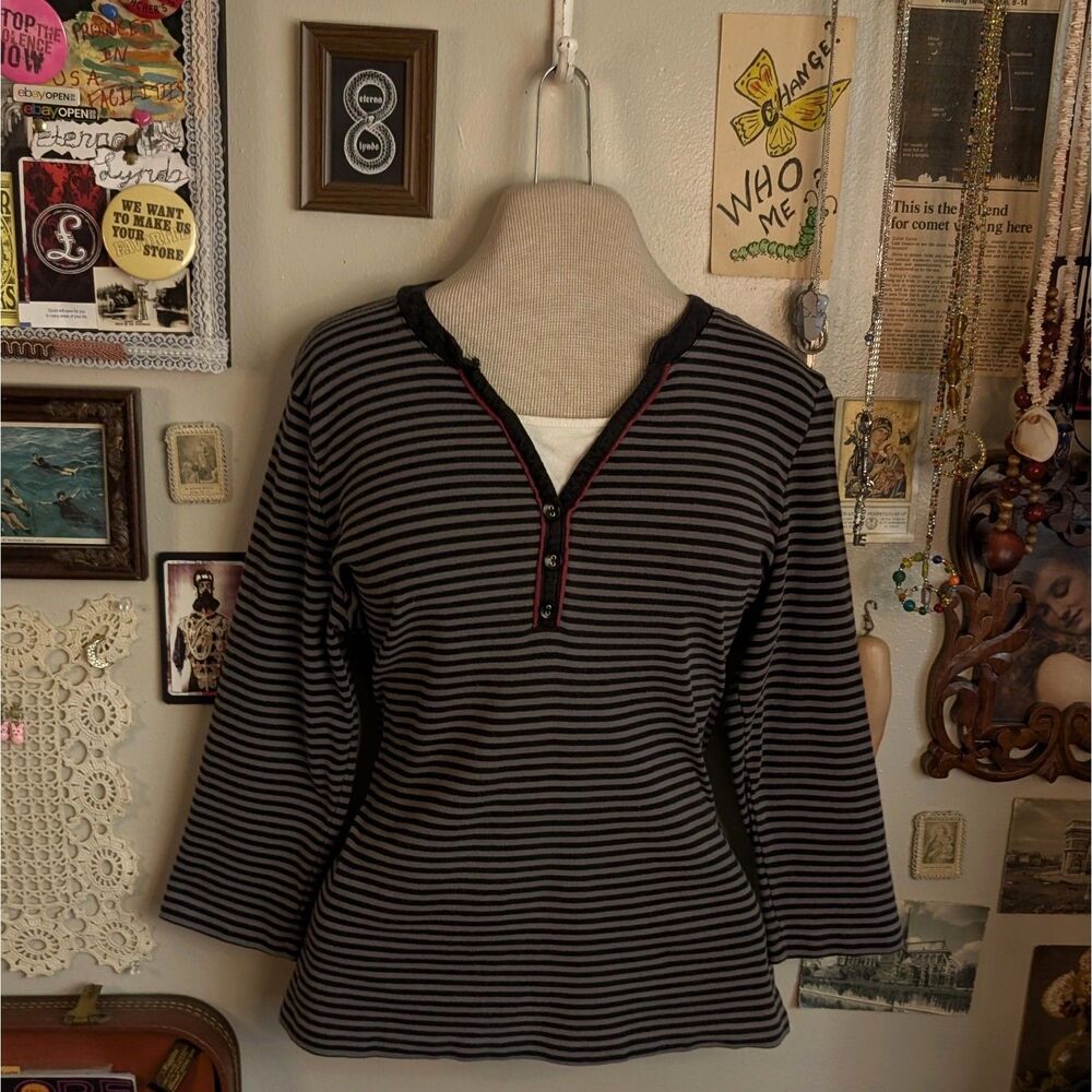 Striped Layered Henley T-Shirt Women's medium Gray Black